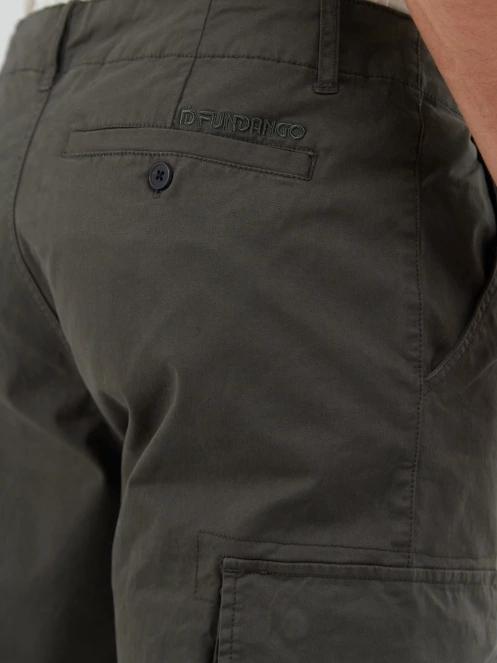 Fundango Chuck Cargo Pants męski spdnie cargo oliwka 6